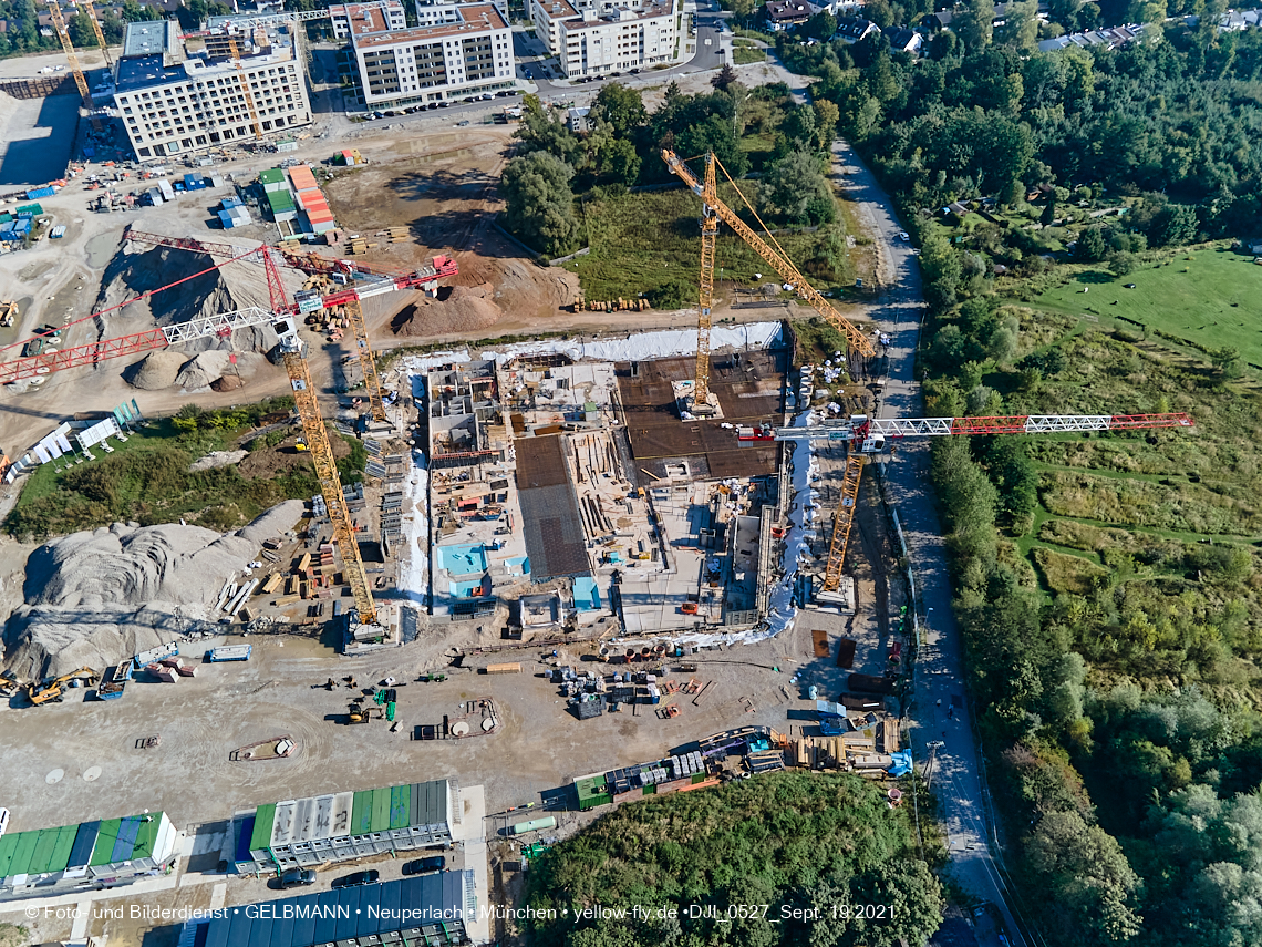 19.09.2021 - Aktuelle Luftbilder aus dem Alexisquartier und Pandion Verde in Neuperlach in München 19.09.2021 - Aktuelle Luftbilder aus dem Alexisquartier und Pandion Verde in Neuperlach in München